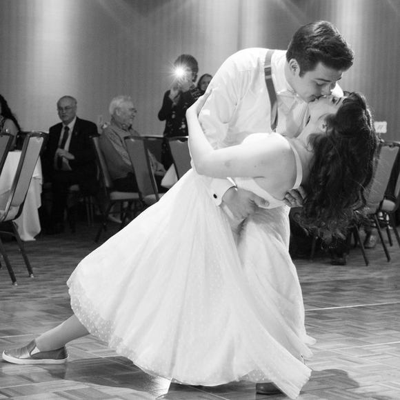 Meet your Posher, Elise - Picture 1 of 1